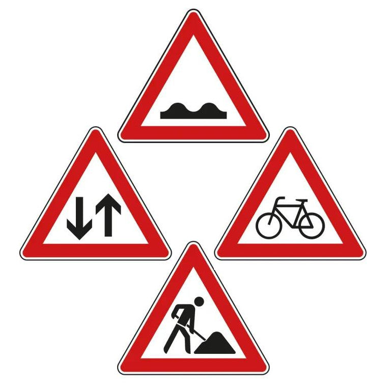 Straßenschild Achtung