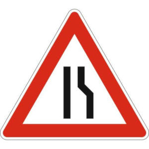 Straßenschild Achtung